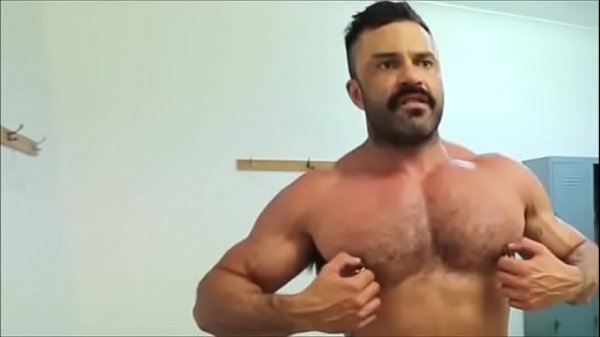 Hombres Musculosos Masturbandose Video Porno HD PornoZorras